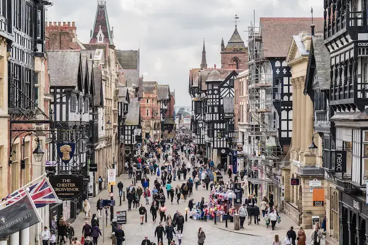 Vivid Media Cheshire — premium creative craftsmanship with cloud performance results